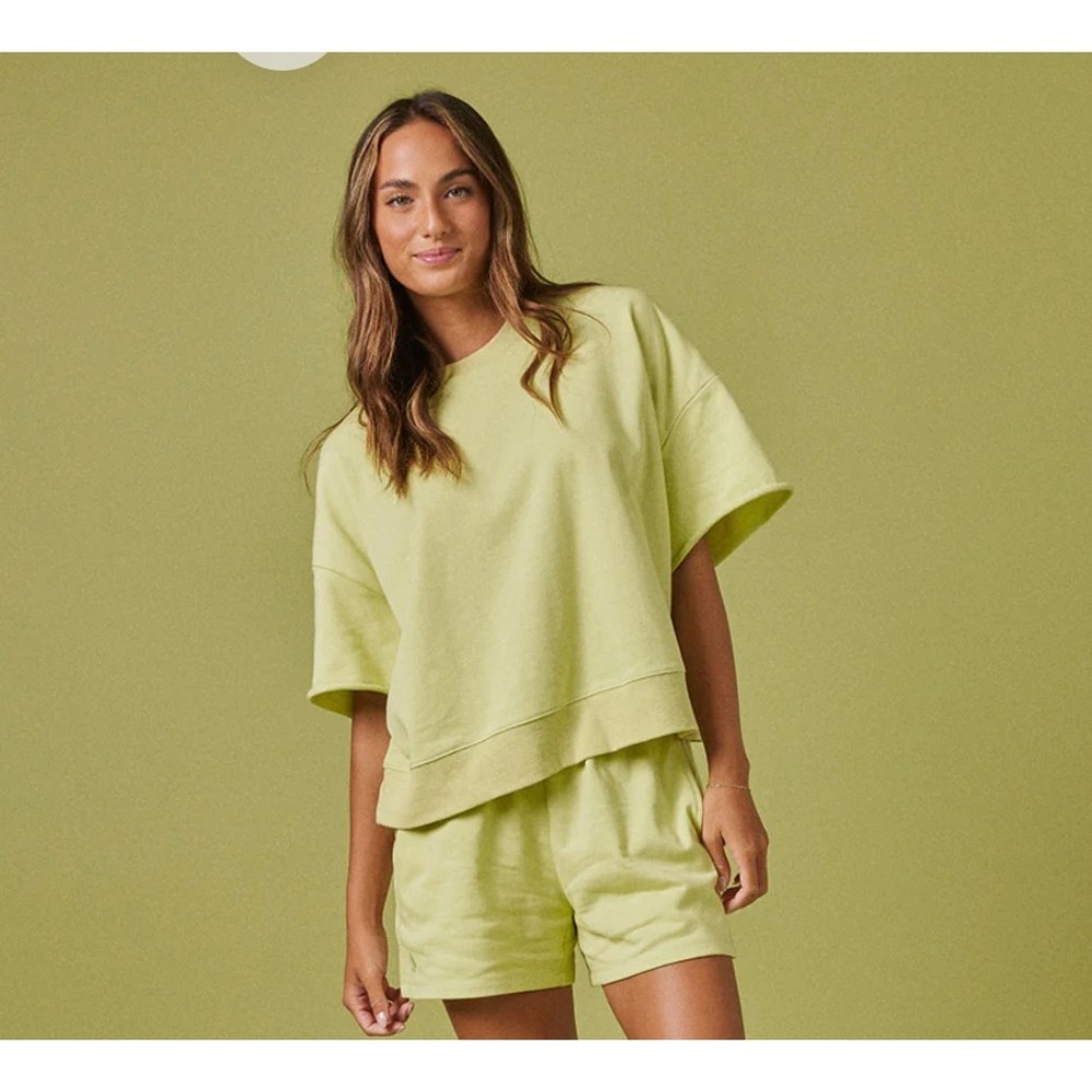 Finatic Everyday Boxy Crewneck Short Sleeve Sweatshirt Lime Green Womens L/XL